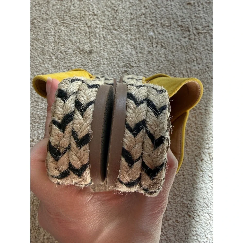 Beast Fashion Yellow Suede Cross Strap Platform Mules Sz 5.5 Pre-Owned‎